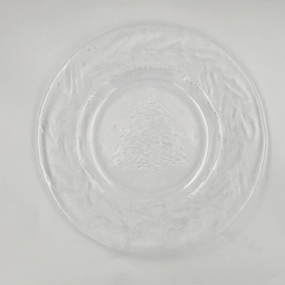 Arcoroc Holly Tree 10.75 Inch Dinner Plate Made of Pressed Crystal Glass